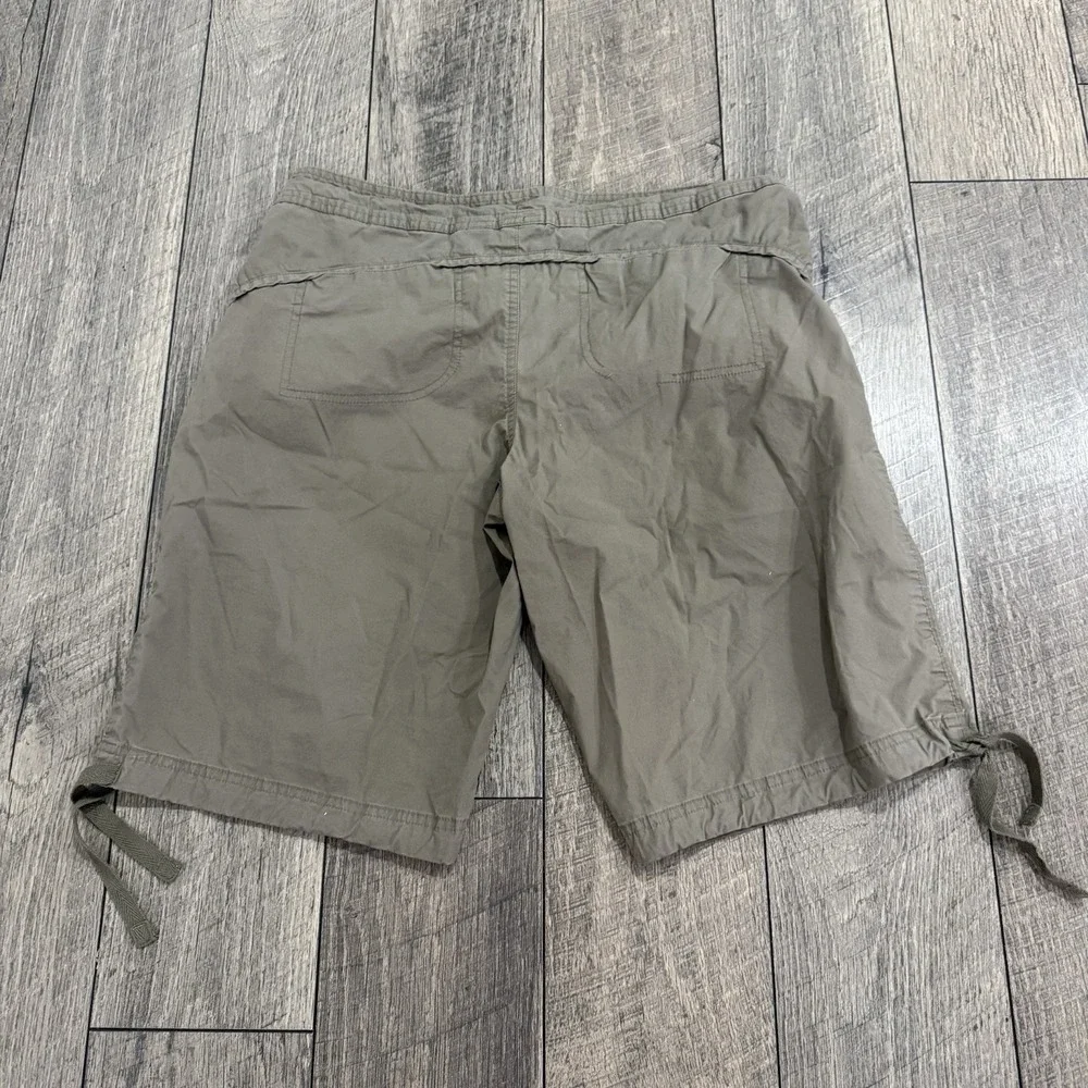 Vintage Nike Sportswear Shorts Womens Medium Green Chino Bermuda Outdoors Hiking - Picture 9 of 10